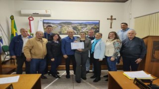 Família Acolhedora homenageada pela Câmara de Ascurra
Família Acolhedora homenageada pela Câmara de Ascurra