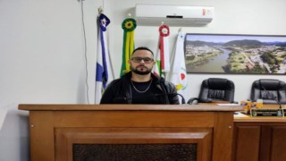 Cleber Damas toma posse no legislativo