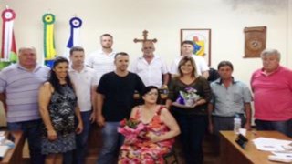 Câmara confere homenagens à Professoras. Câmara confere homenagens à Professoras.