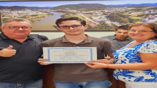 ENTREGA DE MOÇÕES DE APLAUSO ENTREGA DE MOÇÕES DE APLAUSO