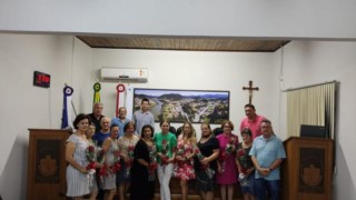 Mulheres são homenageadas na Câmara Municipal de Ascurra.