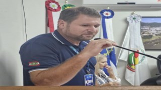 O Gerente da Casan da Agência de Ascurra e Rodeio, esteve na reunião ordinária prestando esclarecimentos acerca da falta de abastecimento de água nos dias 22, 23 e 24 de fevereiro. O Gerente da Casan da Agência de Ascurra e Rodeio, esteve na reunião ordinária prestando esclarecimentos acerca da falta de abastecimento de água nos dias 22, 23 e 24 de fevereiro.